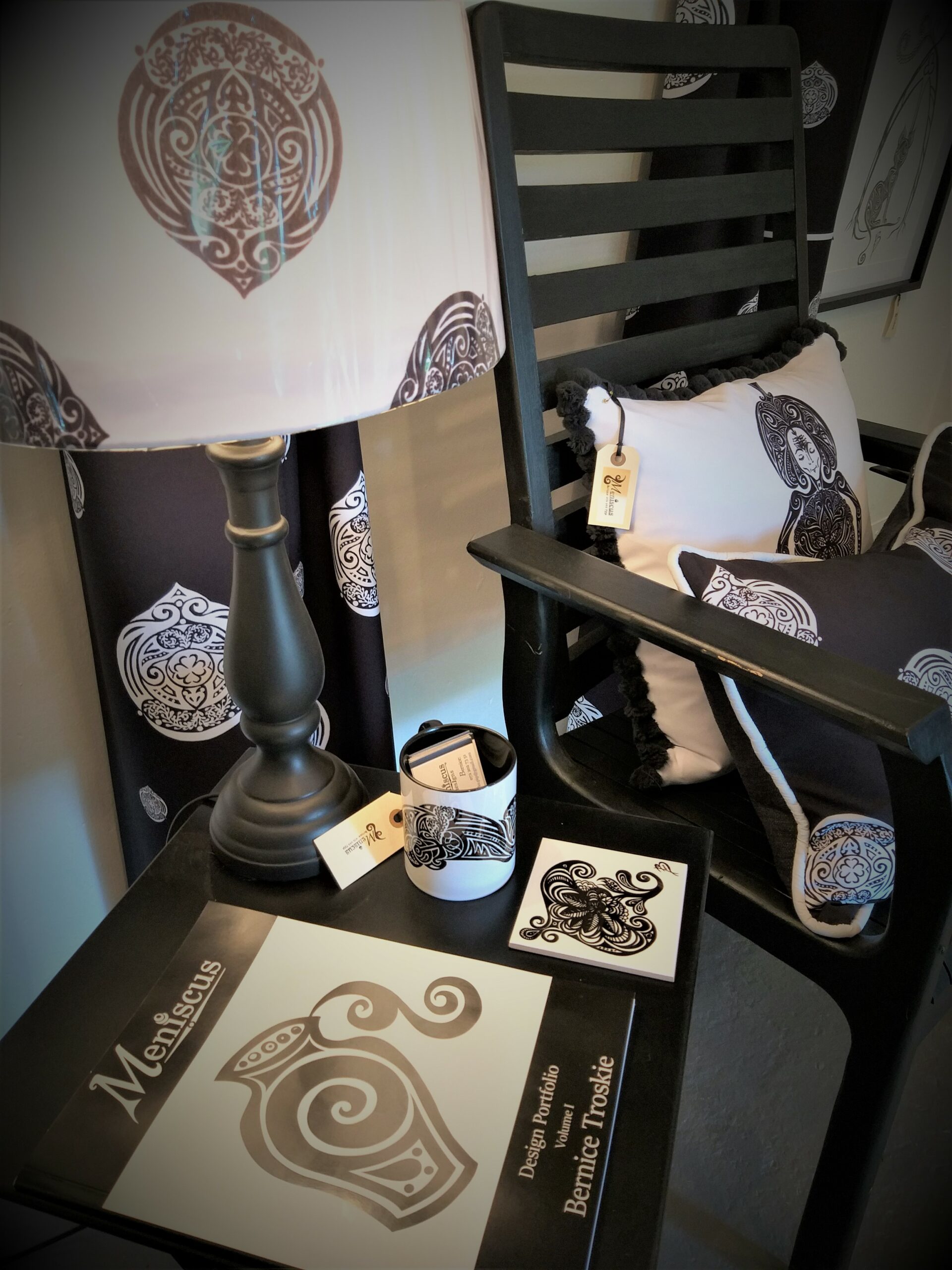 Shop 2.1 – lamp table